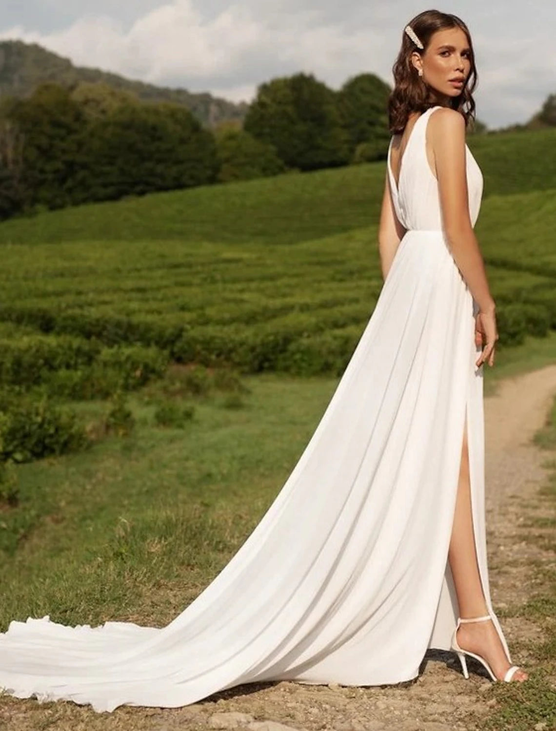 Wholesale  Reception Sexy Casual Wedding Dresses A-Line V Neck Sleeveless Court Train Chiffon Bridal Gowns With Split Front Solid